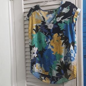 🦄 5/$25 NY & Co cap sleeves Top